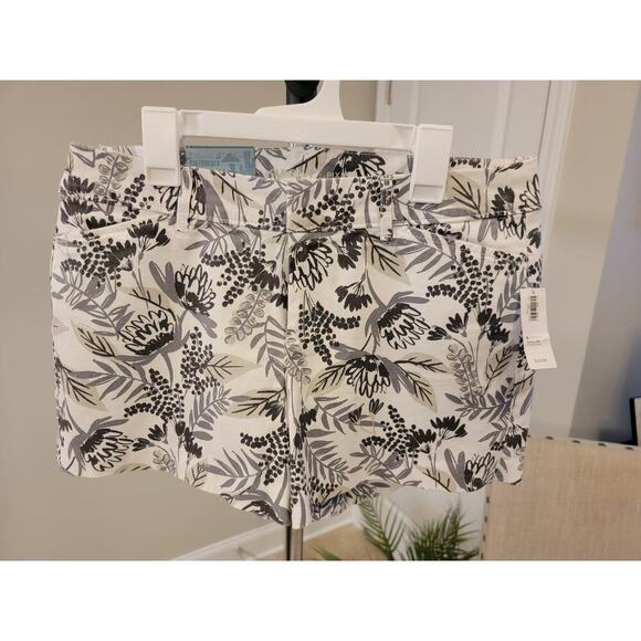 NEW Old Navy Floral Print Women's Pixie Shorts - Picture 1 of 7
